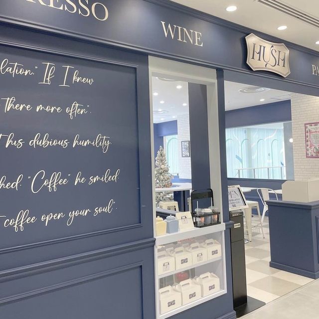 Cafe Hush：市中心明亮舒適，服務印象深刻
