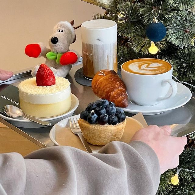 Ourlog Coffee：美味可頌、芝士蛋糕和濃鬱咖啡，讓你找到一絲安寧