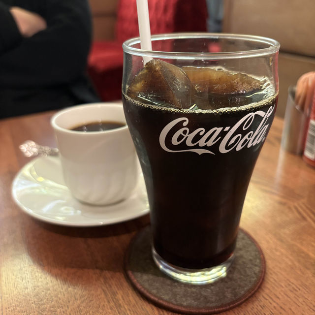 【カフェ巡り】東京 新宿 珈琲西武 西新宿店 ステンドガラス輝くほっと落ち着く空間で美味しい珈琲を堪能