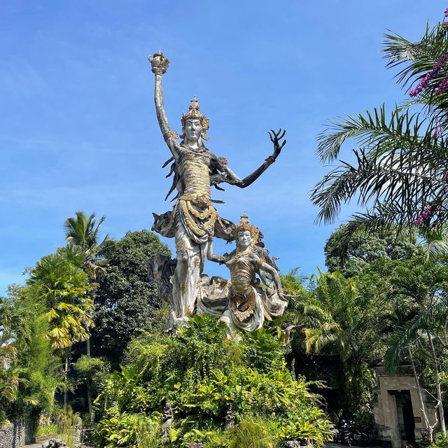 The marvelous stone angel statues of Bali 