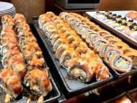 บุฟเฟต์มื้อเย็นสุดอลังที่โรงแรม The Emerald