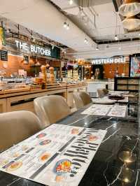 แวะนั่งกินอาหารใน Gourmet Market แบบทำให้กินสดๆ 