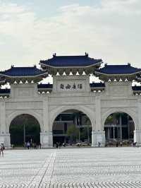 หอรำลึกเจียงไคเช็ค:⛩️Chiang Kai shek memorial hall