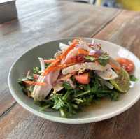 เจ๊แหม่ม ส้มตำลอยฟ้า