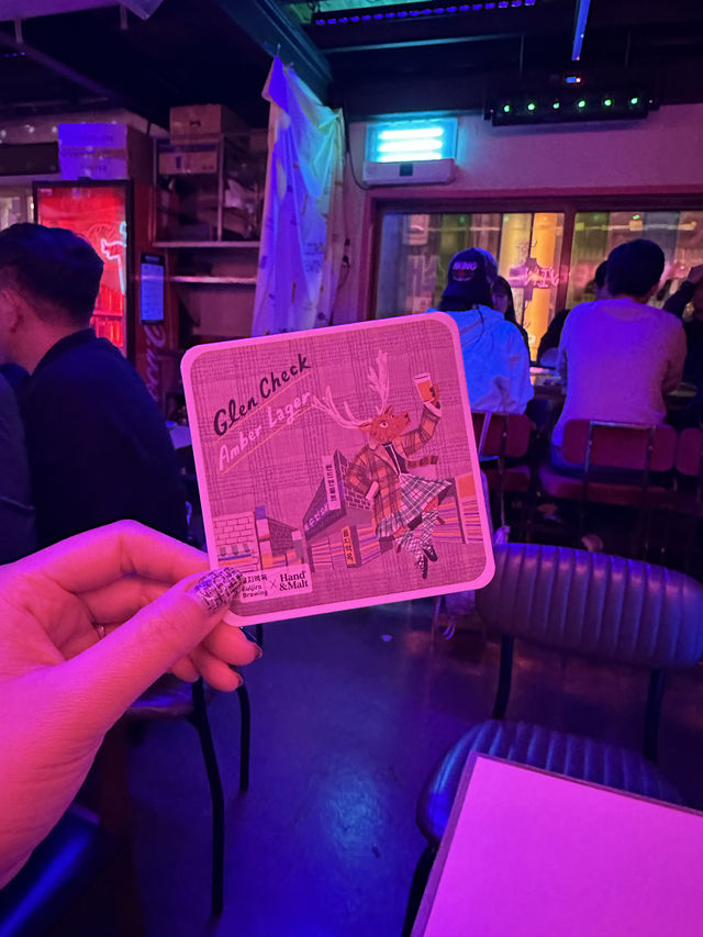 【韓国】ネオンがすごいポップな韓国居酒屋