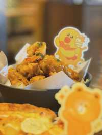 「黃色LINE FRIENDS meets Pizza Maru」特別餐牌，千其唔好錯過啦😍