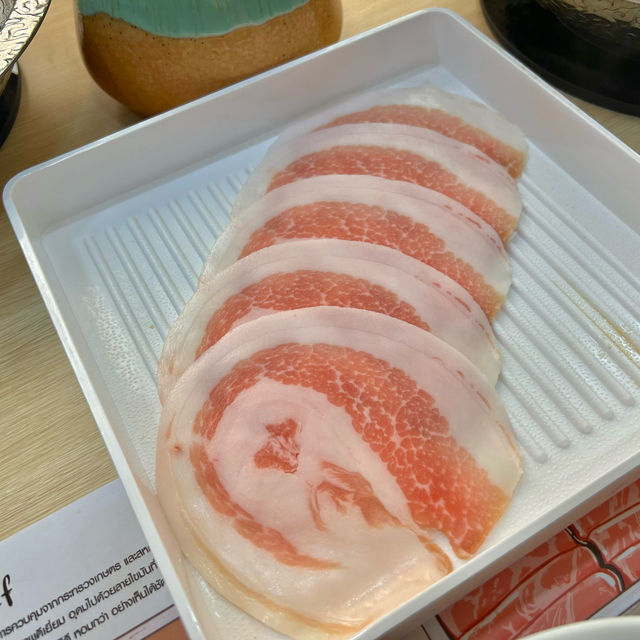 Shabu Tomo - ชาบูโทโมะ บุฟเฟ่ต์ชาบูในหม้อส่วนตัว
