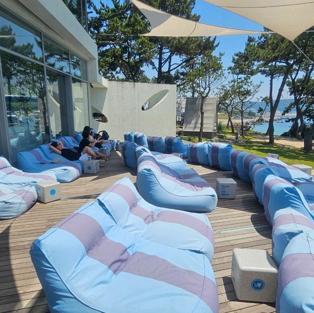 Relax on the wave