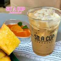 🍵Sit A Cup โดดเด่นด้วยบรรยากาศสบายๆ