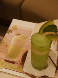 𖤣𖤥元朗Cafe｜鮮艷色彩的甜品和主食