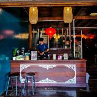Bas's Room Cafe
