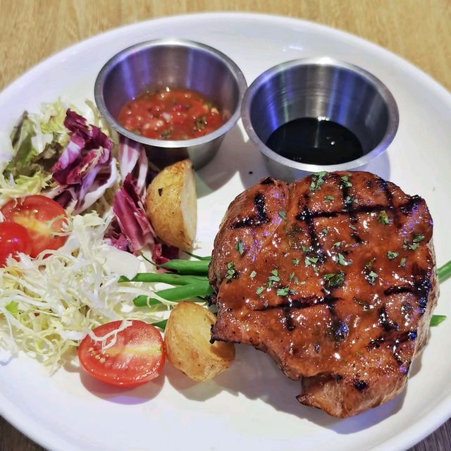 食過😋返尋味嘅🎛️音樂主題🍹酒吧餐廳