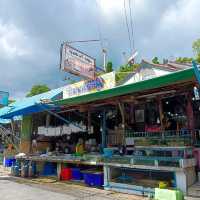 ลุงศักดิ์ ซีฟู๊ด ร้านอาหารทะเล สด ราคาถูก