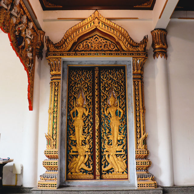 วัดกระทุ่มเสือปลา 