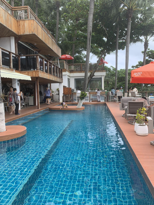 The Commune Terrace&Bar