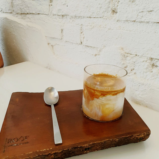 ROOF Pudding and Cafe