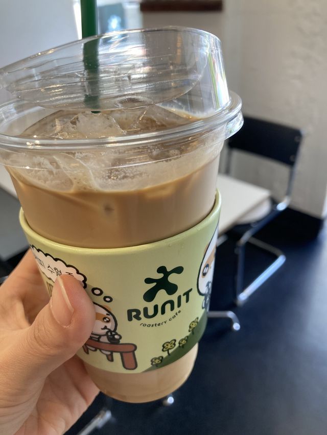 스페셜티 커피가 맛있는 상암동 커피 맛집 ‘런이트’