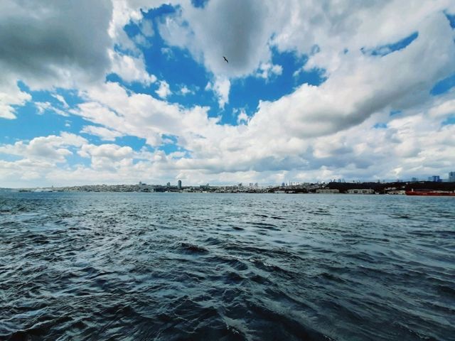 【伊斯坦布爾必玩項目】坐船漫遊博斯普魯斯海峽，Trip.com上預定行程享高性價比