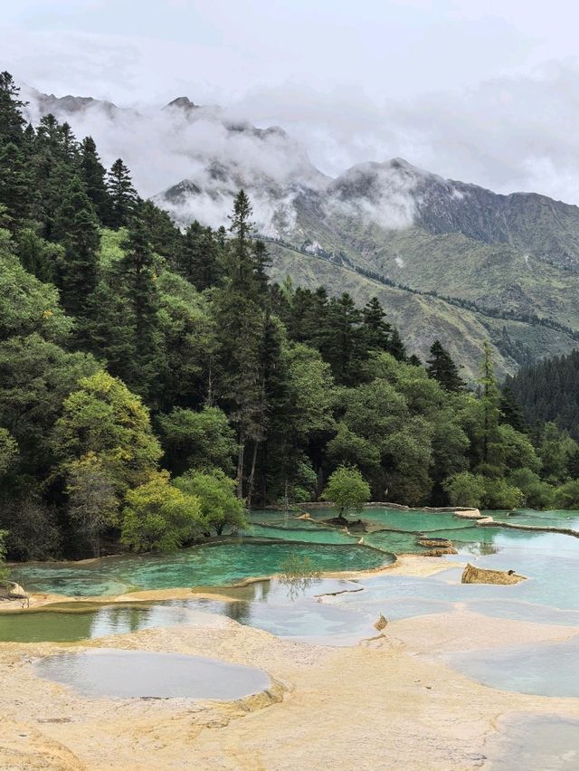 Beautiful Hiking Trail in Huanglong Valley