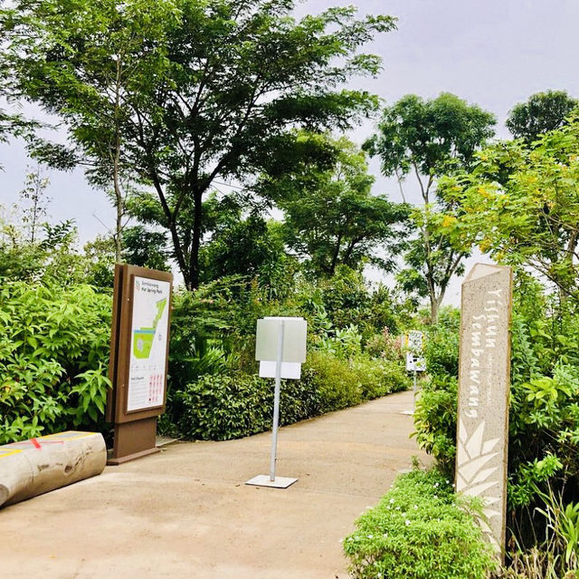 Visit to Singapore 🇸🇬 Neighborhood Sembawang Hot Spring Park