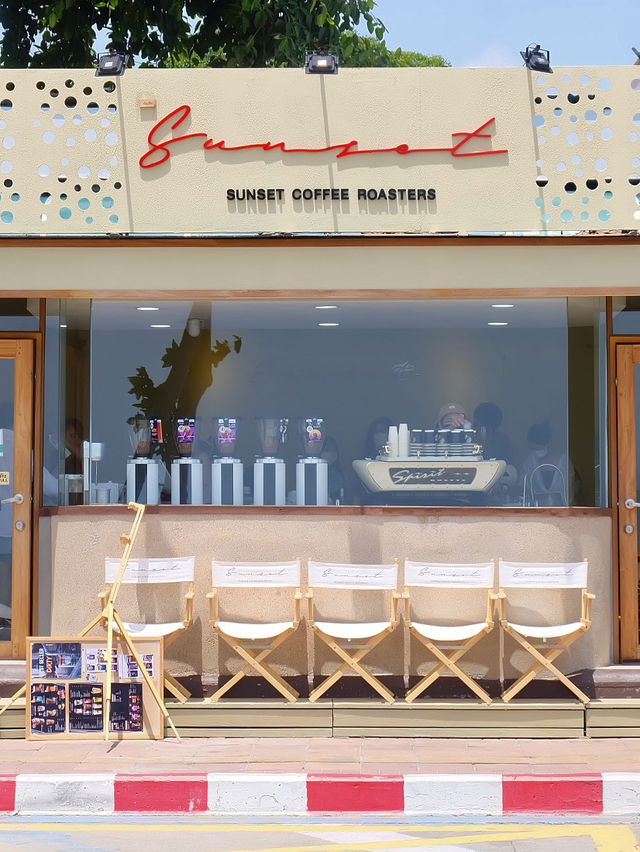 Sunset Coffee Roasters คาเฟ่ฟีลไมอามี่ริมหาดพัทยา