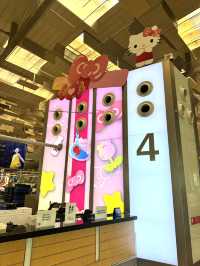 🇸🇬 Snap a Picture with Hello Kitty at Changi Airport Terminal 3