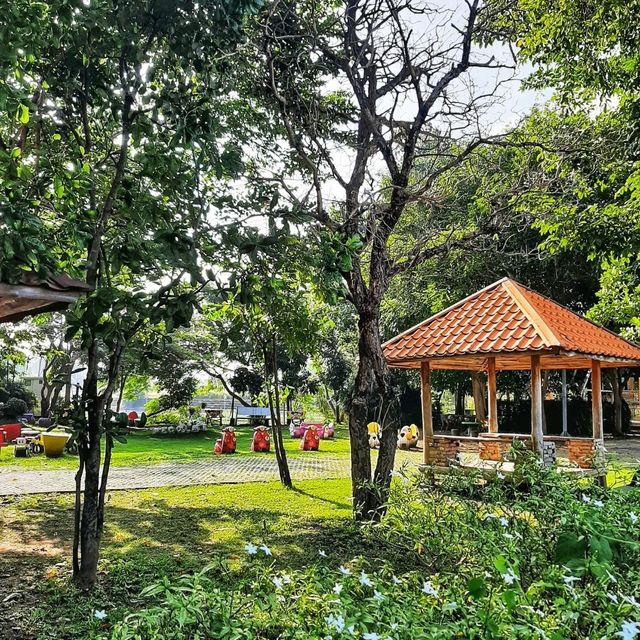 พระพุทธมหาธรรมราชาจำลององค์ใหญ่ที่สุดในโลก