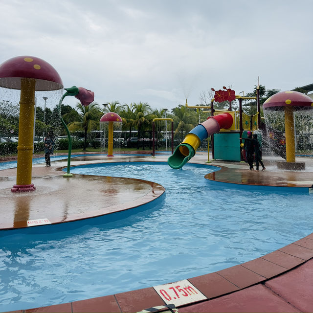 Relax and Splash: A Perfect Stay at The Raia Hotel Kuala Terengganu!