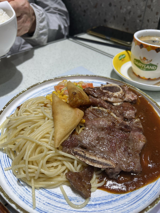 試試茶餐廳的炸乳鴿🤣