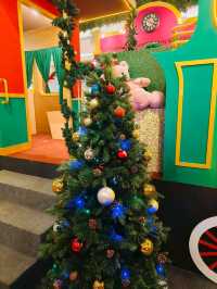 Christmas Vibes at Starling Mall