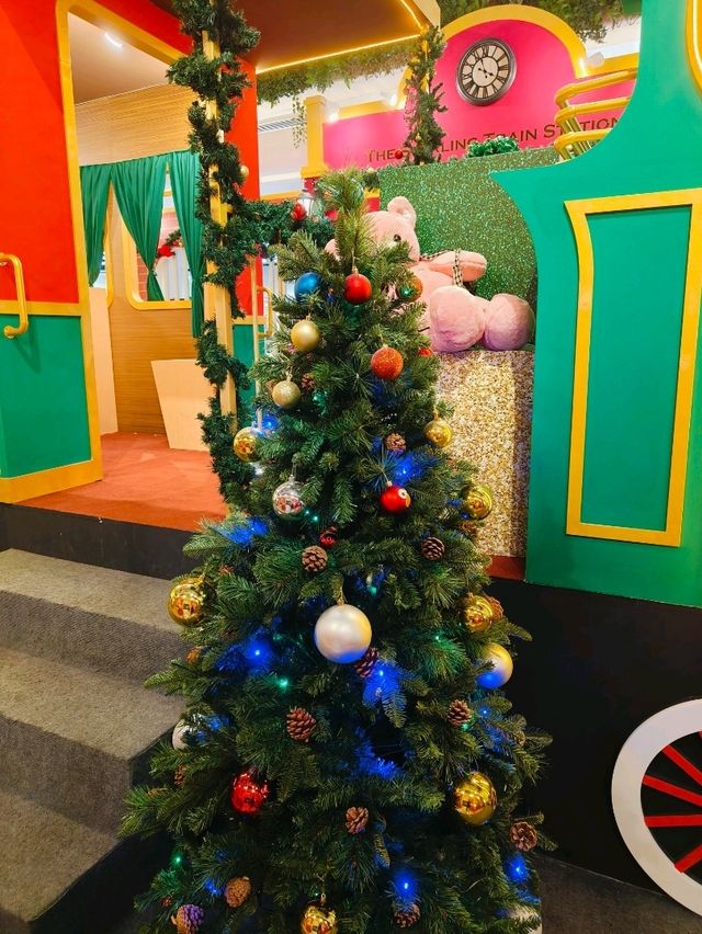 Christmas Vibes at Starling Mall