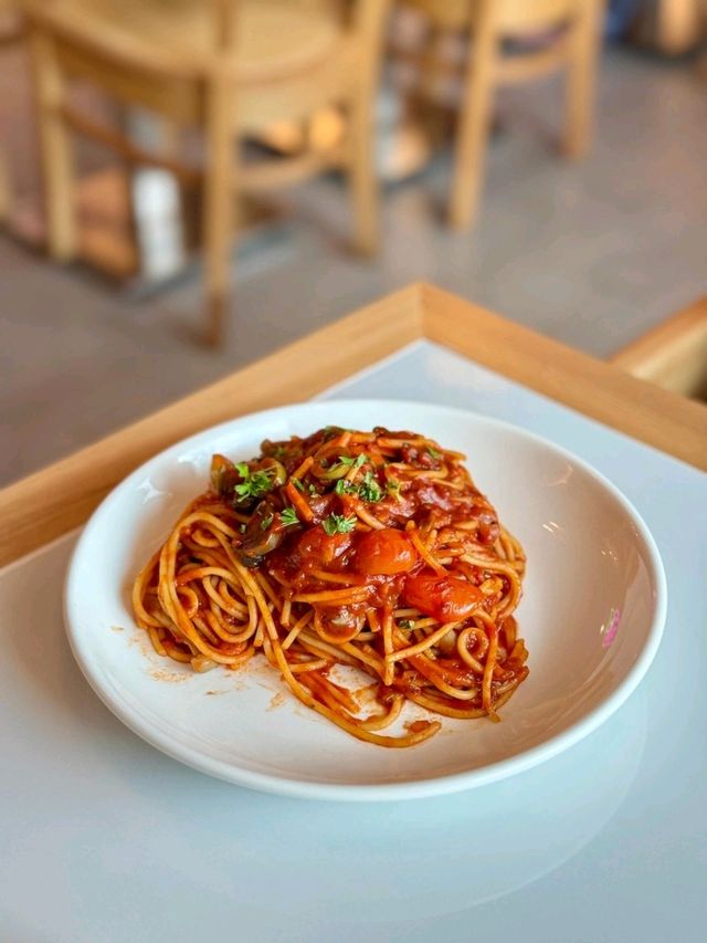 My Favorite Spot: Comfort Greens Cafe, Kiulap