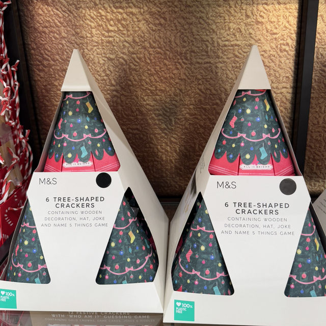 Christmas Cheer at M&S: Festive Shopping Done Right! 🎅🎁