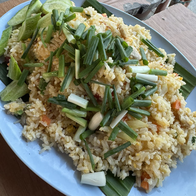 ครัวลุงหล่อ ร้านเด็ดอ่างทอง