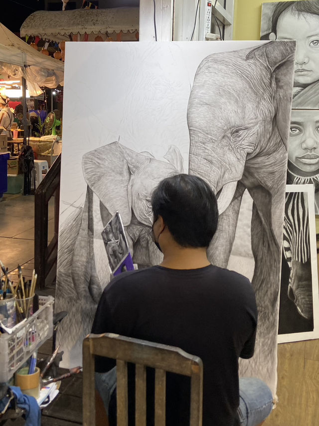 Chiang Mai Night Market: A Feast for the Senses