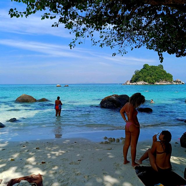泰國麗貝島特色度假村以及專屬沙灘:麗貝十月度假村Ten Moons Lipe Resort，在trip.com上預定能享受優惠價格