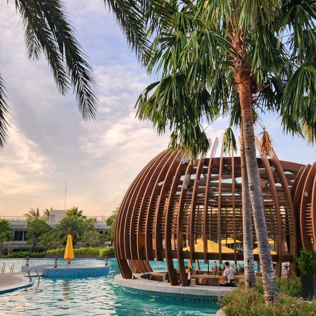 Serene 5-stars hotel in Phu Quoc for family & friends traveller