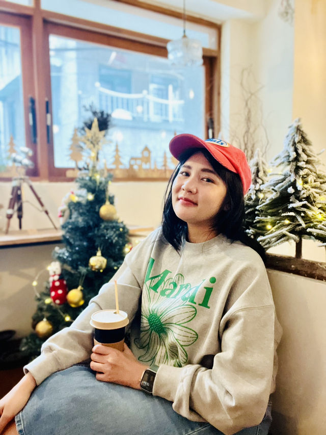 Trek Coffee Roasters คาเฟ่ลับที่น่ารักมาก 🎄