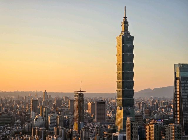 Elephant Mountain: Taipei’s Best Skyline View