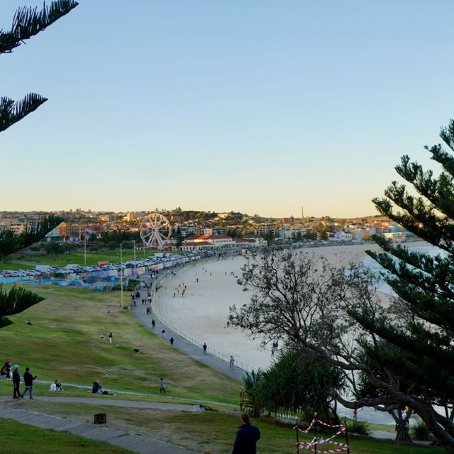 悉尼最知名的衝浪勝地之一 - 邦代海灘 Bondi Beach