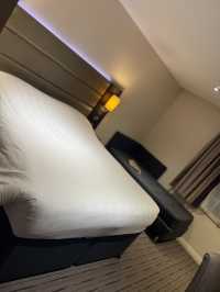 ロングフォードPremier Inn Heathrow Airport Terminal 4気持ち良すぎる！