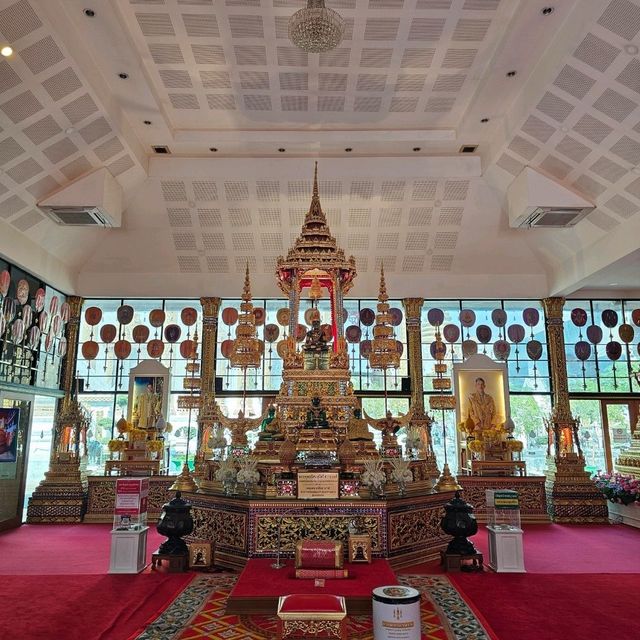 วัดเสมียนนารีพระอารามหลวง