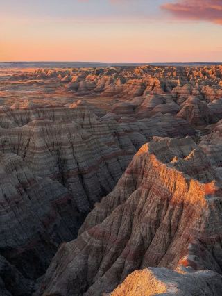 A Surreal Escape – Discovering the Hidden Wonders of Badlands National Park