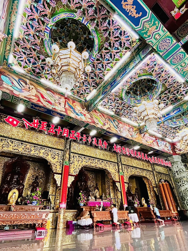 “Kek Lok Si: The Majestic Jewel of Penang’s Spiritual Heritage”