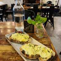 Indulging in Sweet Treats & Live Tunes at Fishee Coffee