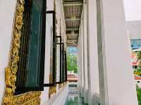 泰國曼谷市中心著名古跡皇家寺廟景點：巴吞哇那南寺，白色大理石寺廟建築，雄偉壯觀，適合打卡拍照📸冥想