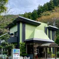 和モダン空間で贅沢な料理を堪能できるお食事処