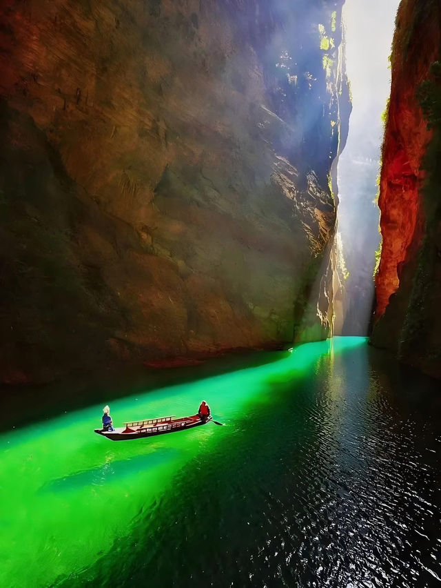 Explore Enshi Gran Canyon in Hubei Province