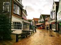 Walking Through Volendam: A Sustainable Stroll in Amsterdam's Charming Harbor Village