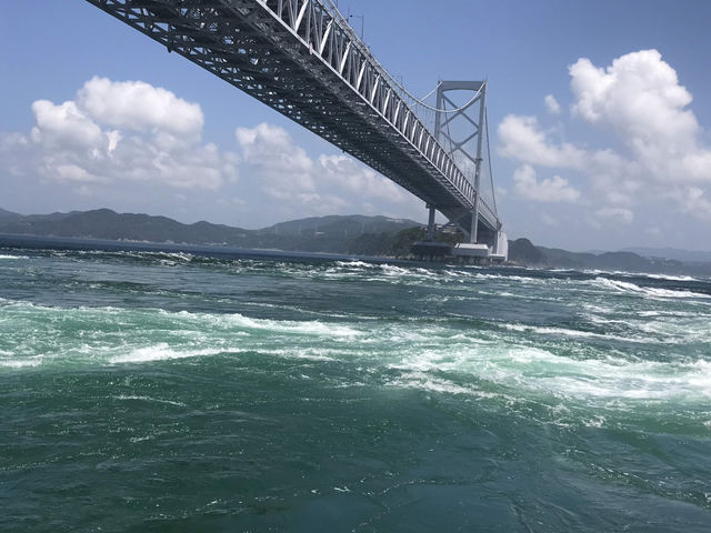 【徳島・鳴門の渦潮を間近で体感！自然が生むダイナミックショー】